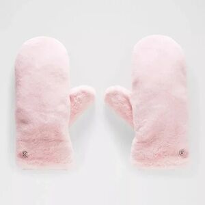 *strawberry milkshake* Plush Fleece Mittens